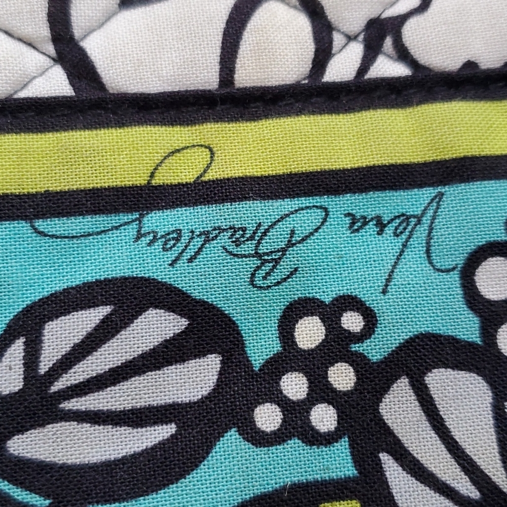 Vera Bradley 11x14 green,aqua,white, blk zipper bag - Picture 13 of 14